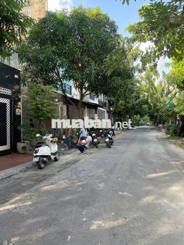Cho thuê nhà đẹp mặt tiền khu dân cư Thành Sơn - Bà Điểm, Hóc Môn