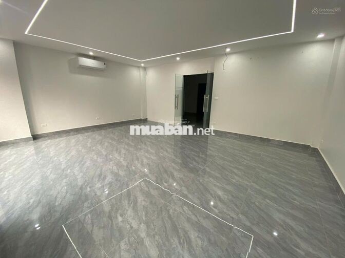 Cho thuê LK Hoàng Thành, Nguyễn Văn Lộc DT 110m2 5 tầng giá 40 tr/th