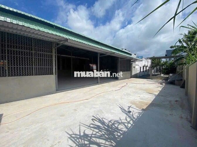 kho xưởng 600m giá 15tr bà điểm hóc môn