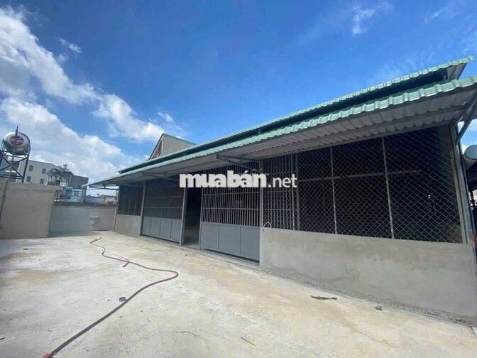 kho xưởng 600m giá 15tr bà điểm hóc môn