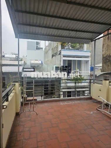 Cho thuê nhà Nguyễn Đình Chiểu, 4 tầng, 4pn3wc, chỉ 15tr/tháng