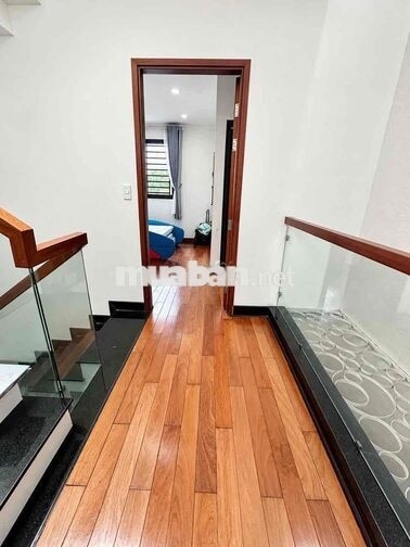 Nhà lửng 3 lầu 5x18 mặt tiền full nội thất gần trườn Nguyễn Trung Trực