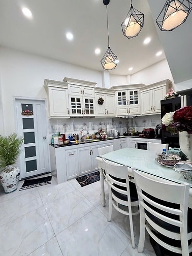 khu Phan Xích Long, hẻm nhựa xe hơi, 41m2 (4.8x9.5m) nhà 3 tầng 4PN