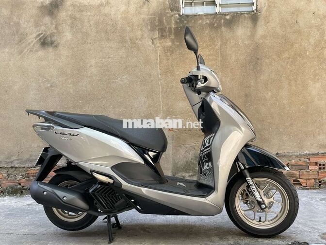 Honda Lead màu Bạc