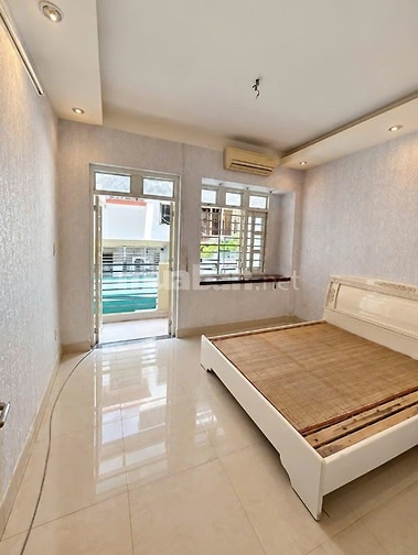Nhà nguyên căn 1/ Hai Bà Trưng q3/ 2PN-Nội Thất Cơ Bản giá 14tr/th