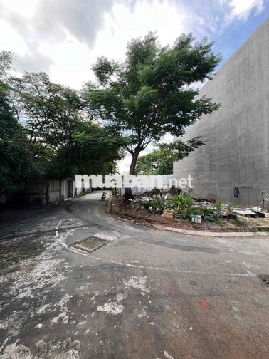 đất xây biệt thự 9x20m gần Chợ Xuân thới thượng