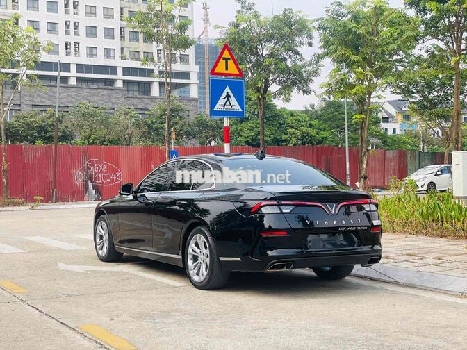 VinFast Lux A2.0 2022 Plus 56000 km Đen