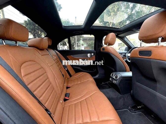 C300 AMG 2020 21.000 km Trắng nt nâu