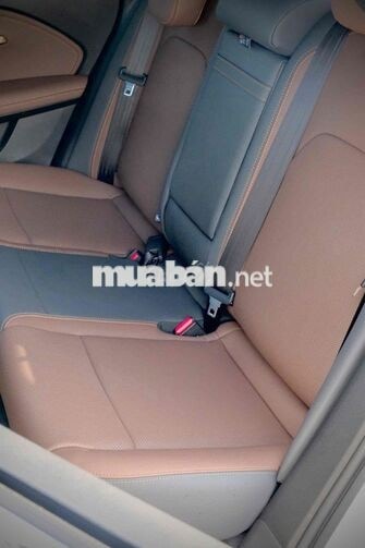 VinFast VF6 2026 Plus Trắng