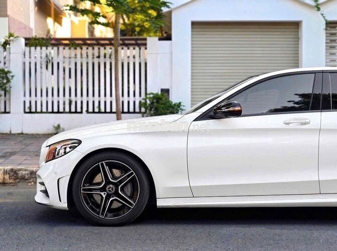 C300 AMG 2020 21.000 km Trắng nt nâu