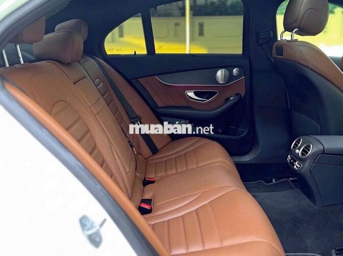 C300 AMG 2020 21.000 km Trắng nt nâu