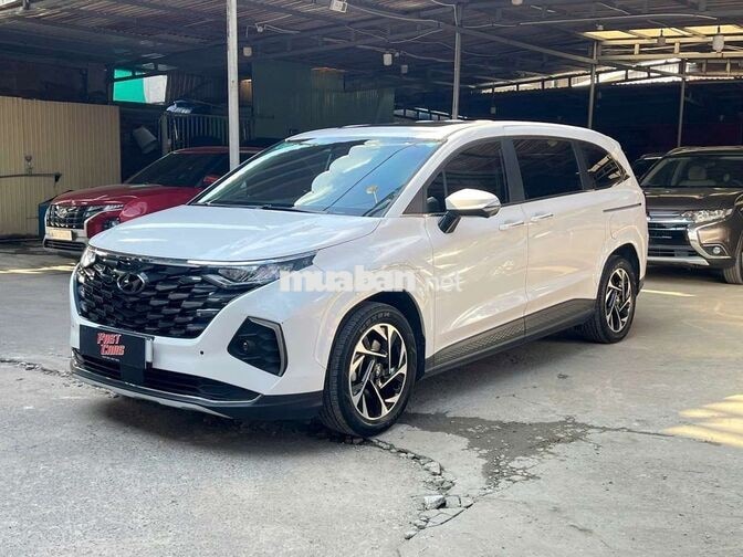 Hyundai Custin 2024 Cao Cấp 2.0T,màu trắng,4v2km