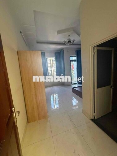 cho thuê nhà 1 trệt 2 lầu gần làng đại học, chợ Đông Hoà