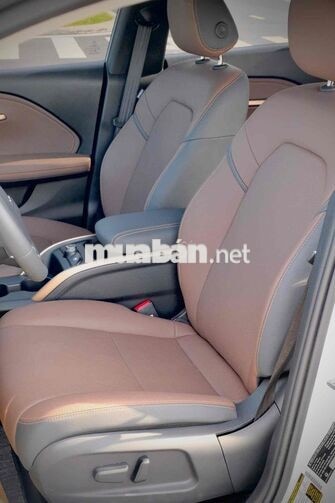 VinFast VF6 2026 Plus Trắng