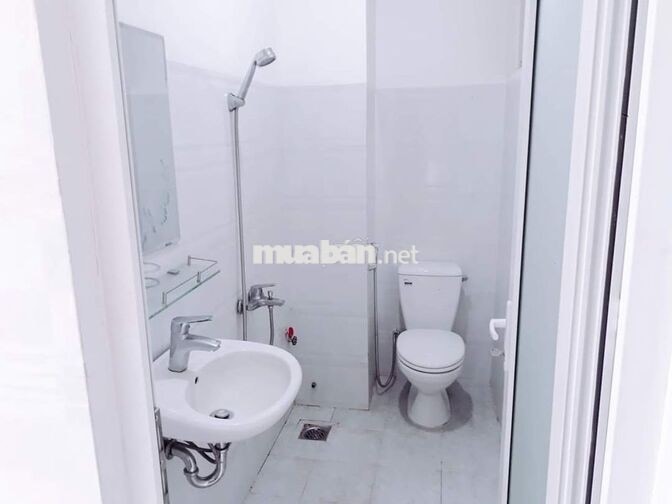 Phong cho thuê 841 Nguyễn Kiệm, Gò Vấp