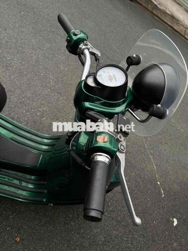 Vespa 125i cổ điển nhập ý