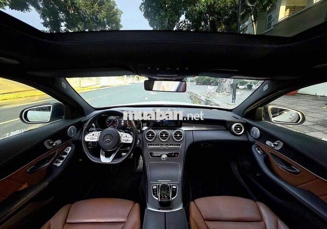 C300 AMG 2020 21.000 km Trắng nt nâu