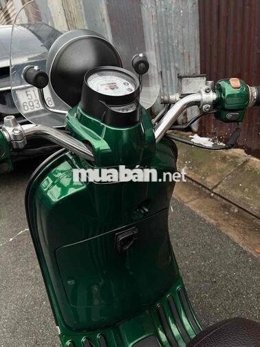 Vespa 125i cổ điển nhập ý