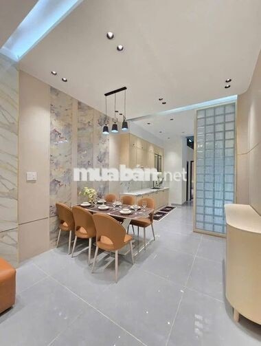Cho thuê nhà mới 100% 5 phòng ngủ, full nội thất cao cấp gần Aeon