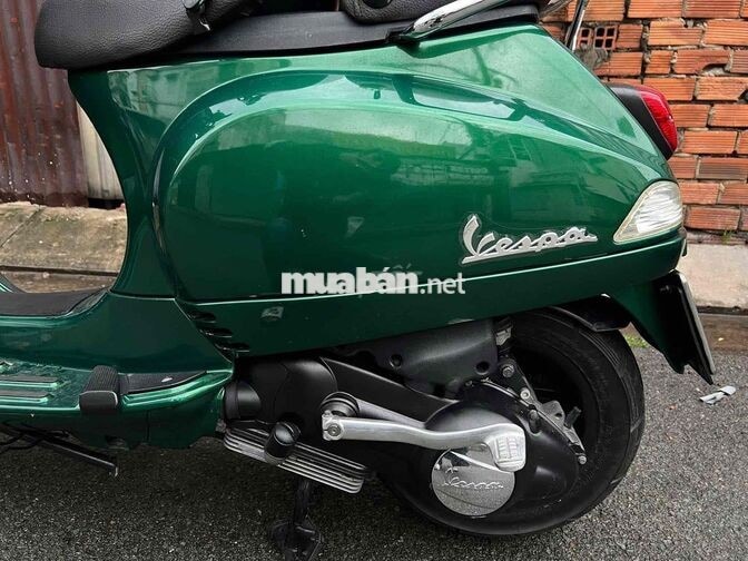 Vespa 125i cổ điển nhập ý