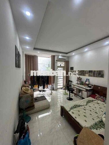 Bán nhà 100TR /M CĂN HỘ DÒNG TIỀN 300TR/NĂM HẺM XE HƠI ĐỔ CỔNG NGAY GV