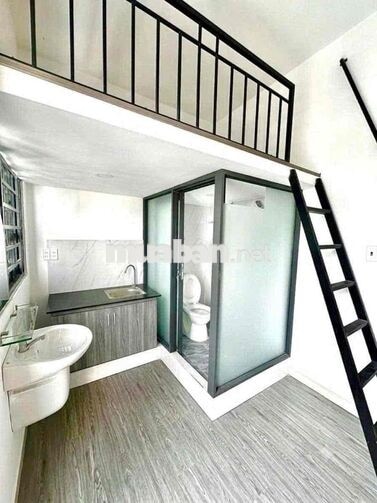 CHDV Duplex ban công ở gần đại học Nguyễn Tất Thành Q4