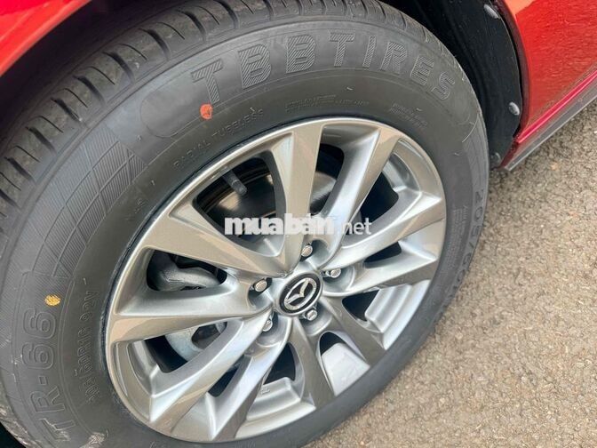 Mazda 3 5 chỗ Xăng Tự động màu Đỏ