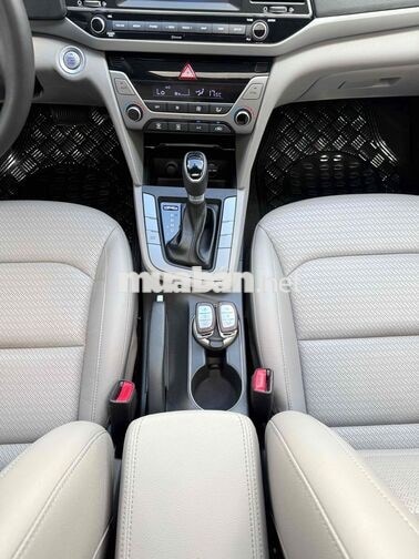 Hyundai Elantra 1.6 AT 2017 Nâu