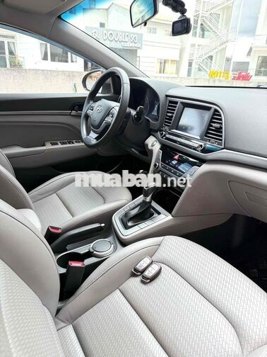 Hyundai Elantra 1.6 AT 2017 Nâu