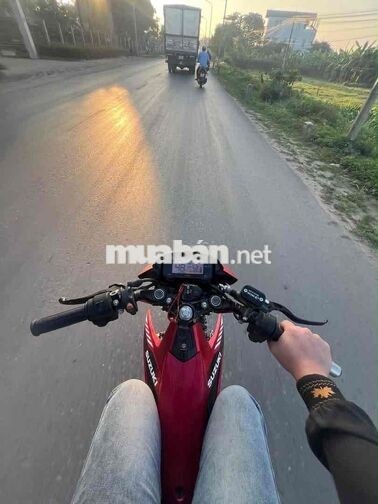 Suzuki Satria F150 150cc đỏ đen