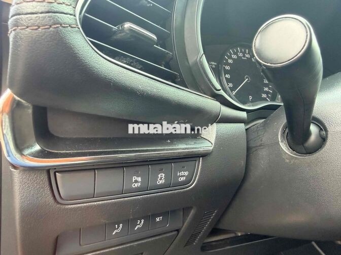 Mazda 3 5 chỗ Xăng Tự động màu Đỏ