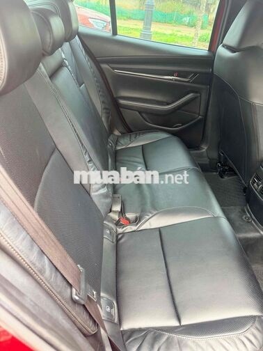 Mazda 3 5 chỗ Xăng Tự động màu Đỏ