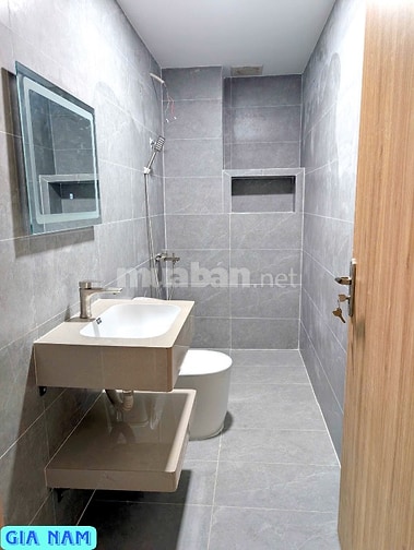 BÁN NHÀ MẶT TIỀN KINH DOANH : 23A NGUYỄN CHÍ THANH - P. 9 - Q. 5 - HCM