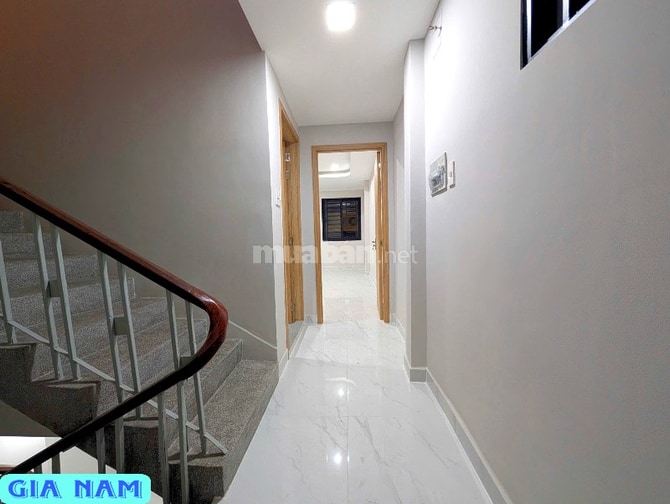 BÁN NHÀ MẶT TIỀN KINH DOANH : 23A NGUYỄN CHÍ THANH - P. 9 - Q. 5 - HCM
