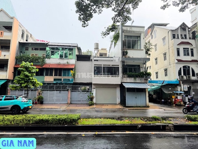 BÁN NHÀ MẶT TIỀN KINH DOANH : 23A NGUYỄN CHÍ THANH - P. 9 - Q. 5 - HCM