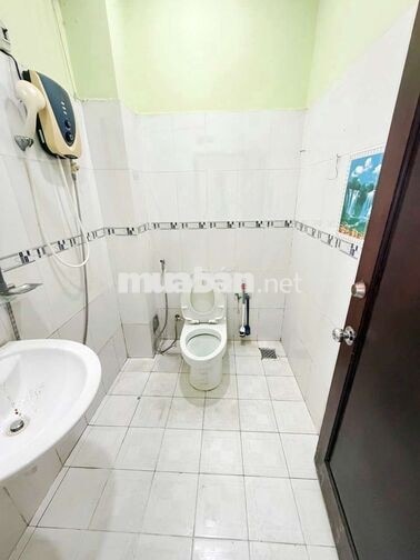 Nguyễn Sơn. Tân Phú ( 2pn, 2wc) hẻm xe hơi. Dtsd 96m2