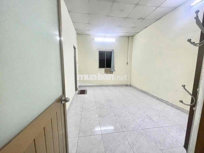 NHÀ NGUYÊN CĂN 2 TẦNG NGAY SÀI GÒN CHỈ 8TR PHÙ HỢP GIA ĐÌNH, NHÓM BẠN