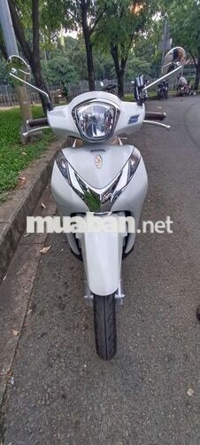 Honda SH Mode màu Trắng Nâu