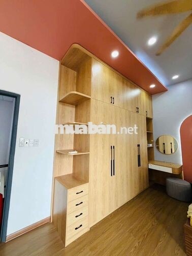 cho thuê nhà mới full nội thất xịn mặt tiền Nhánh Trung Mỹ Tây 11 tr