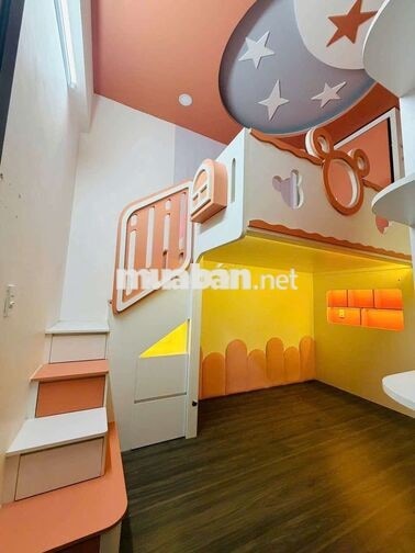 cho thuê nhà mới full nội thất xịn mặt tiền Nhánh Trung Mỹ Tây 11 tr
