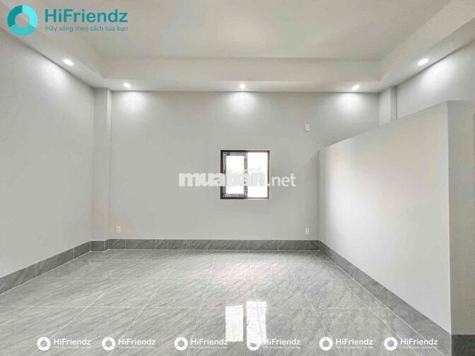 Phòng rộng có cửa sổ trời, máy lạnh ngay Phạm Văn Đồng,gigamall