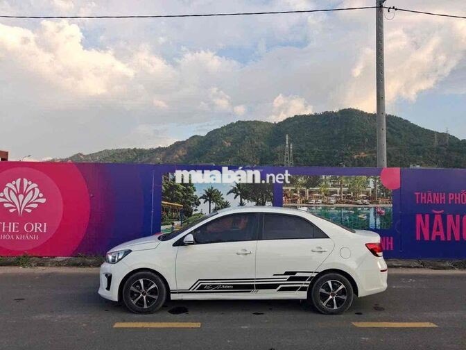KIA Soluto 2019 Số sàn bản đủ Trắng