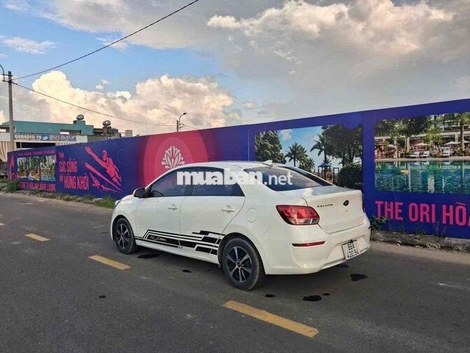 KIA Soluto 2019 Số sàn bản đủ Trắng