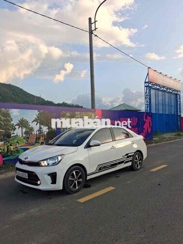 KIA Soluto 2019 Số sàn bản đủ Trắng