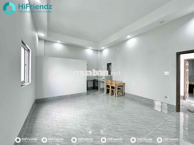 Phòng rộng có cửa sổ trời, máy lạnh ngay Phạm Văn Đồng,gigamall