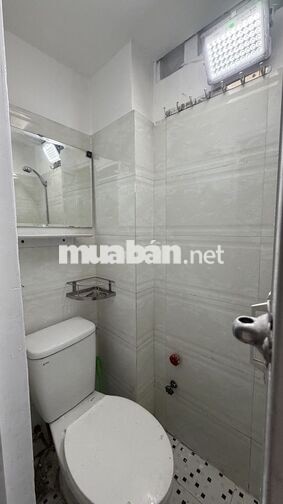 CHÍNH CHỦ CHO THUÊ NGUYÊN CĂN QUẬN 1 - NHÀ TRỐNG SẠCH SẼ, VÀO Ở NGAY