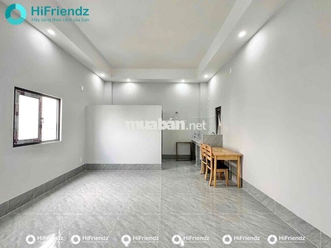 Phòng rộng có cửa sổ trời, máy lạnh ngay Phạm Văn Đồng,gigamall