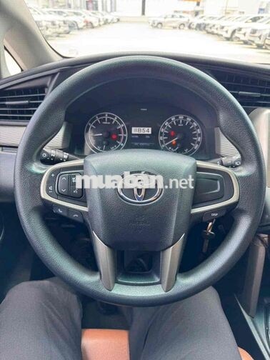 Toyota Innova 2017 2.0E 89.000km Bạc