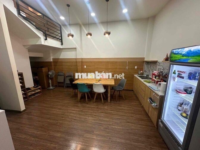 Cho thuê mặt tiền Trần Doãn Khanh - Q1 - 300m2-full nội thất-80tr