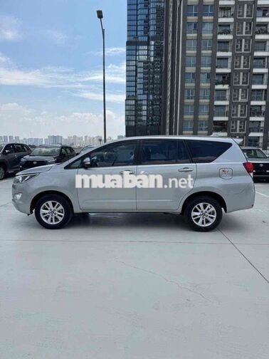 Toyota Innova 2017 2.0E 89.000km Bạc